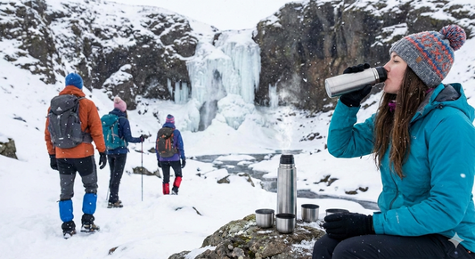 Hidratarea de Iarnă: Ghid Esențial pentru Persoane Active 40+